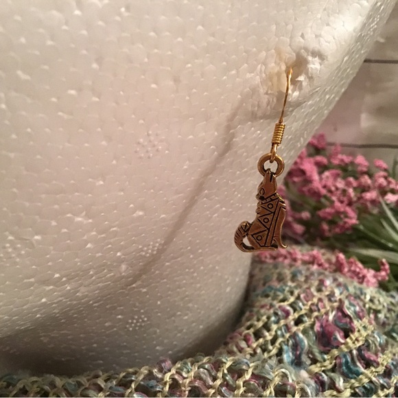 Wolf Earrings - Picture 5 of 7